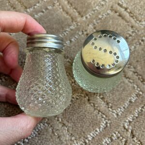 Vintage Clear Glass Diamond Cut Salt & Pepper Shakers Pineapple Pattern 2.5”